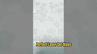 Hình dạng Shamrock cắt laser bằng kính siêu trong 2mm