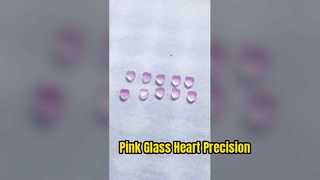 Kính hồng 3mm cắt laser hoa văn hình trái tim